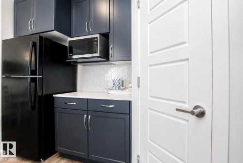 2290 Chokecherry Close, Edmonton, AB 