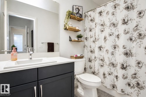 2290 Chokecherry Close, Edmonton, AB 