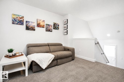 2290 Chokecherry Close, Edmonton, AB 
