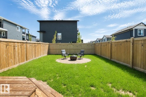 2290 Chokecherry Close, Edmonton, AB 