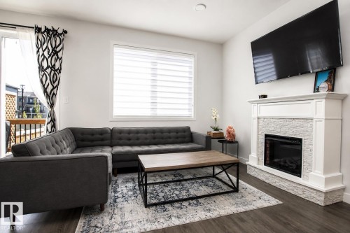 2290 Chokecherry Close, Edmonton, AB 