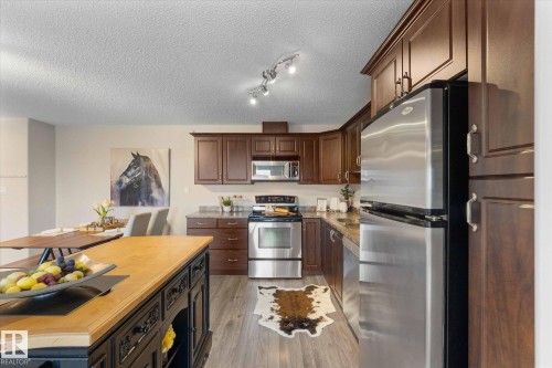 409 16035 132 Street, Edmonton, AB - Indoor Photo Showing Kitchen