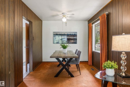 18 Sunnyside Crescent, St. Albert, AB - Indoor Photo Showing Dining Room