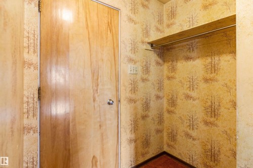 18 Sunnyside Crescent, St. Albert, AB - Indoor Photo Showing Other Room