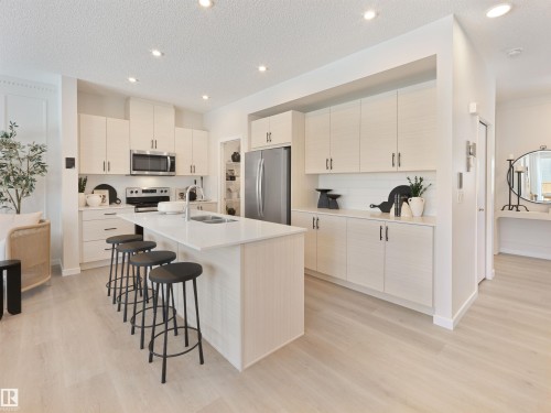 22926 93A Avenue Nw, Edmonton, AB 