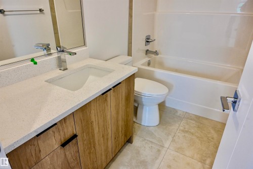18639 130 Street, Edmonton, AB - Indoor Photo Showing Bathroom