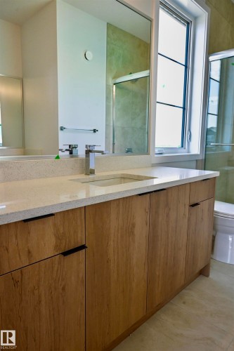 18639 130 Street, Edmonton, AB - Indoor Photo Showing Bathroom
