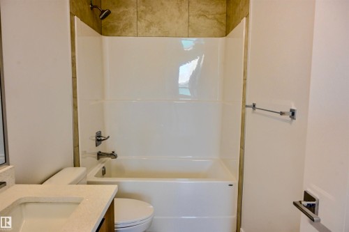 18639 130 Street, Edmonton, AB - Indoor Photo Showing Bathroom