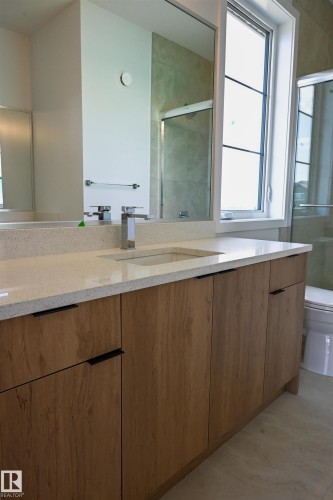 18639 130 Street, Edmonton, AB - Indoor Photo Showing Bathroom