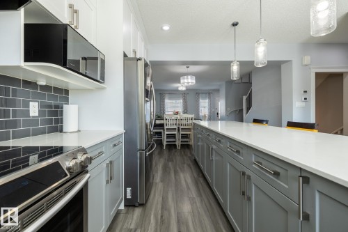 17721 64A Street, Edmonton, AB 