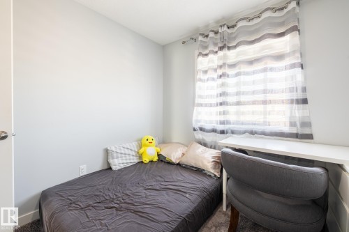 17721 64A Street, Edmonton, AB 