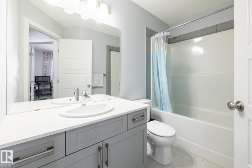 17721 64A Street, Edmonton, AB 