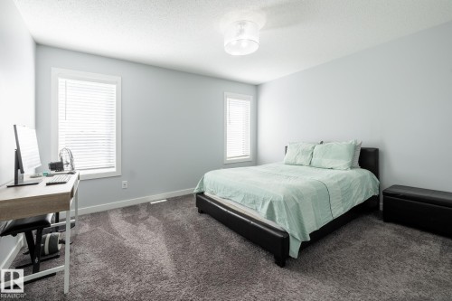 17721 64A Street, Edmonton, AB 