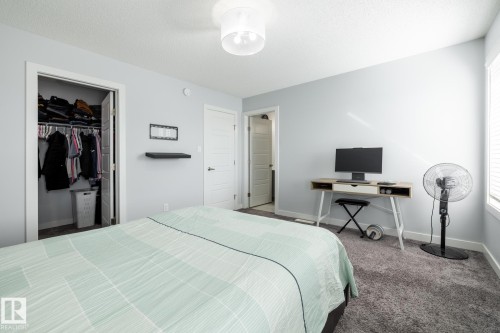 17721 64A Street, Edmonton, AB 