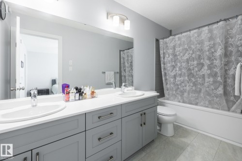 17721 64A Street, Edmonton, AB 