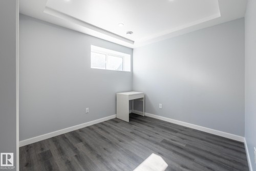 17721 64A Street, Edmonton, AB 