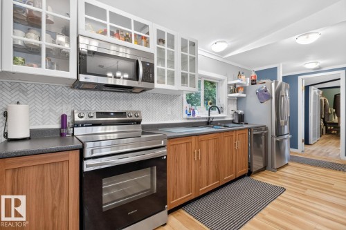 5220 44 Avenue, Calmar, AB - Indoor Photo Showing Kitchen