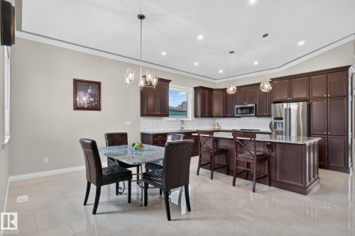 4707 Woolsey Common, Edmonton, AB 