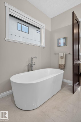4707 Woolsey Common, Edmonton, AB 