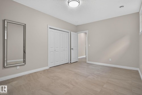 4707 Woolsey Common, Edmonton, AB 