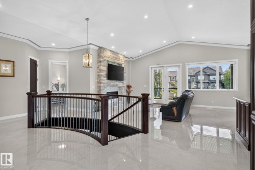 4707 Woolsey Common, Edmonton, AB 