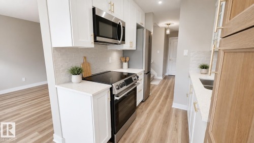 205 11429 124 Street, Edmonton, AB 