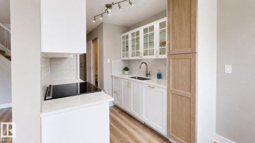 205 11429 124 Street, Edmonton, AB 