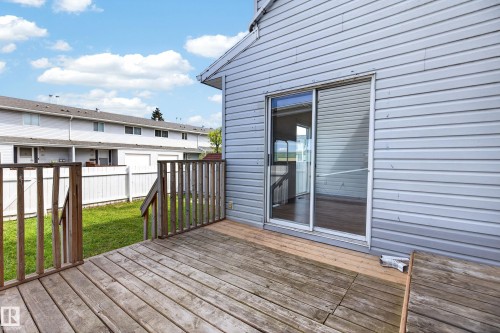 Wood deck patio with wood railing - 156 Lee Ridge Road, Edmonton, AB - Outdoor With Deck Patio Veranda With Exterior