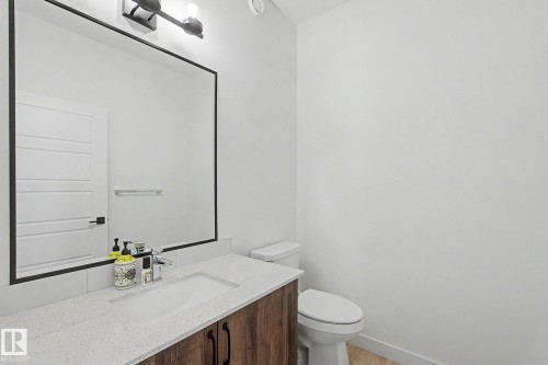 #2 11 Dalton Li, Spruce Grove, AB - Indoor Photo Showing Bathroom
