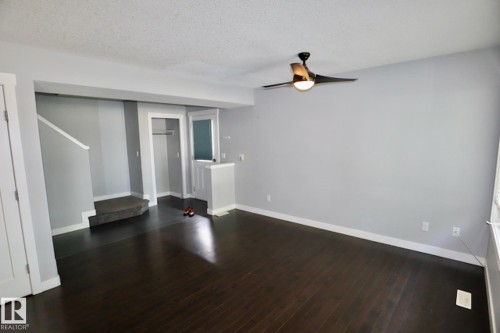 #4 12207 96 St Nw Nw, Edmonton, AB - Indoor Photo Showing Other Room