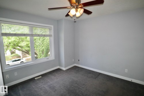#4 12207 96 St Nw Nw, Edmonton, AB - Indoor Photo Showing Other Room