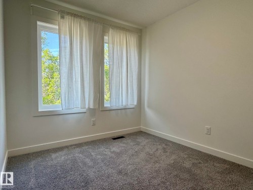 Upper 10125 116 Avenue Nw, Edmonton, AB 