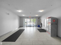 Lobby - 
