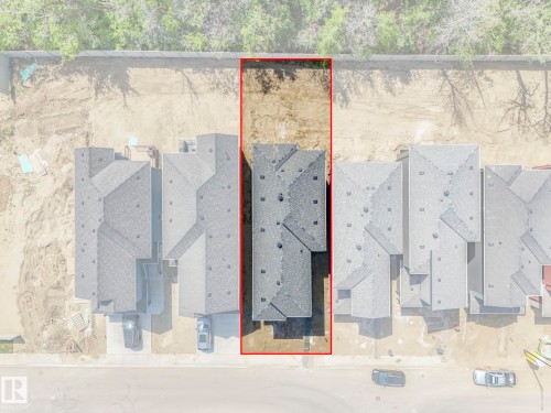 Image quality insufficient for description - 1717 Crossbill Loop, Edmonton, AB - 