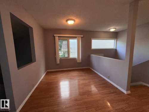 2114 52 Street, Edmonton, AB 