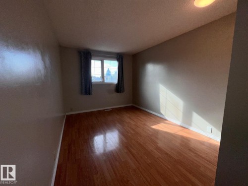 2114 52 Street, Edmonton, AB 