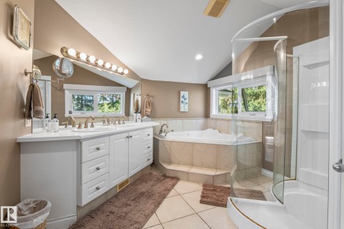 Dual vanity with white cabinetry and integrated sinks - 860 41 Avenue, Edmonton, AB 