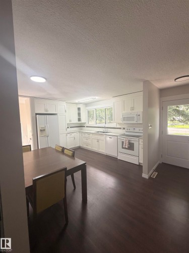 8 Savoy Place, St. Albert, AB 