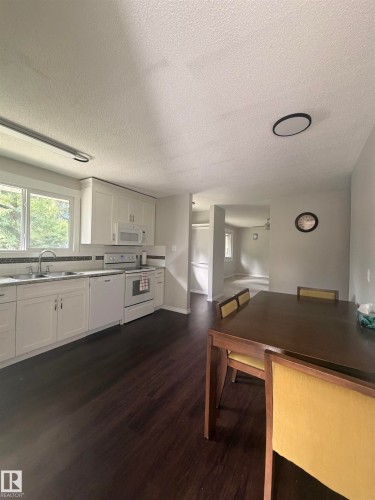 8 Savoy Place, St. Albert, AB 