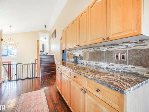 4832 157 Avenue, Edmonton, AB - Indoor Photo Showing Kitchen