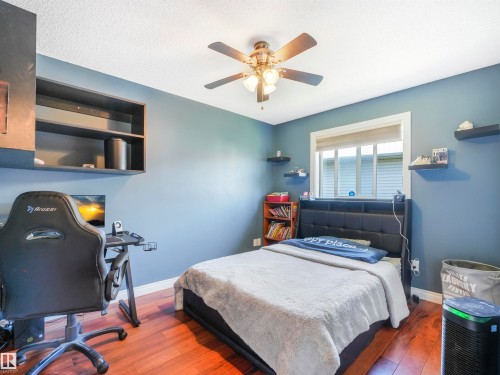 4832 157 Avenue, Edmonton, AB - Indoor Photo Showing Bedroom