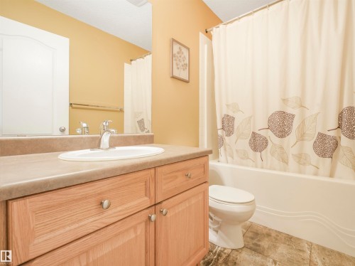 4832 157 Avenue, Edmonton, AB - Indoor Photo Showing Bathroom