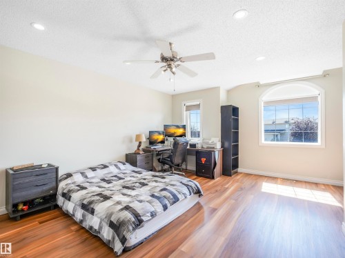 4832 157 Avenue, Edmonton, AB - Indoor Photo Showing Bedroom