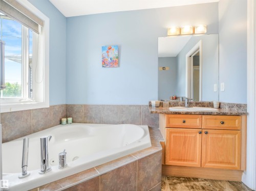 4832 157 Avenue, Edmonton, AB - Indoor Photo Showing Bathroom