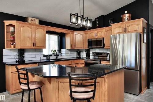 310B Edgewood Close, Camrose, AB - Indoor Photo Showing Kitchen