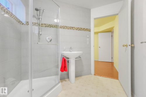 11822 91 Avenue, Edmonton, AB 