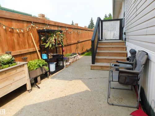 45 Crystal Crescent, Edmonton, AB 