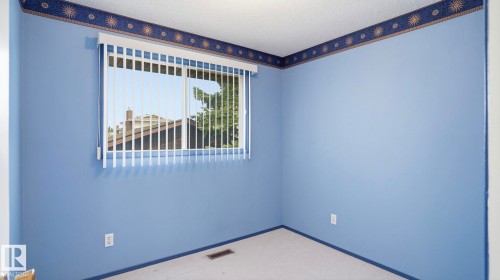 9834 167A Avenue, Edmonton, AB - Indoor Photo Showing Other Room