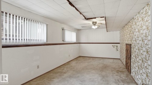 9834 167A Avenue, Edmonton, AB - Indoor Photo Showing Other Room