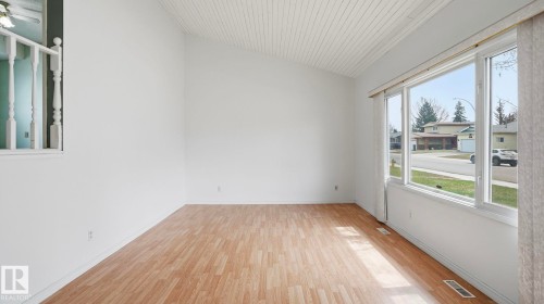 9834 167A Avenue, Edmonton, AB - Indoor Photo Showing Other Room